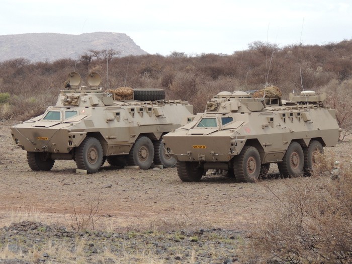 Lục quân Nam Phi diễn tập bắn đạn thật Seboka 2012 ảnh 24